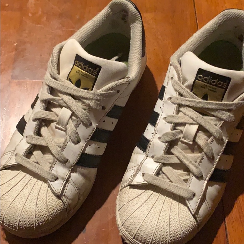 Adidas Superstar. Youth 4 for 9-11 year old.